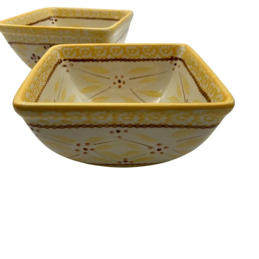 Temptations Old World Yellow square‎ serving bowls yellow 1.0 1.5qt set of two